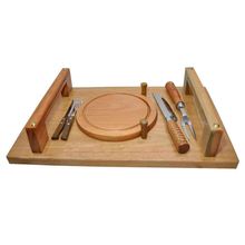 Conjunto Com Tábua Pratos Facas Garfos E Trinchante