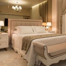 Cabeceira Botonê Solteiro 112x120cm Com Tachas Cor Cru