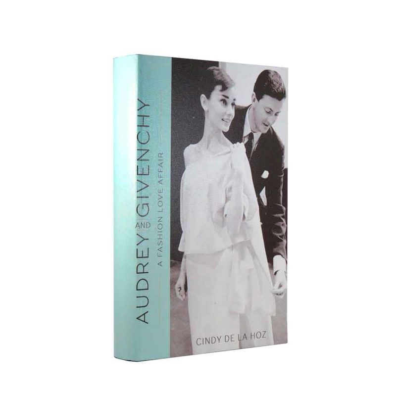 Livro-Caixa-Decorativo-Audrey-and-Givanchy-27x19x4cm