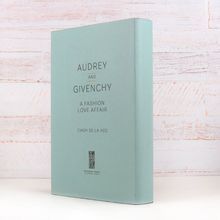 Livro Caixa Decorativo Audrey and Givanchy 27x19x4cm