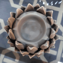 Castiçal Flor Em Cerâmica Cinza 11x11cm
