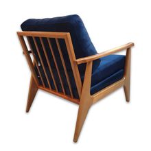 Poltrona Anita Veludo Azul E Madeira Freijó Braier