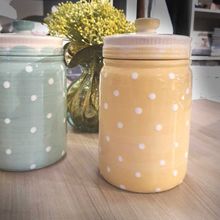 Potiche Ornamental Porcelana Poá Branco e Amarelo