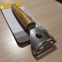 Descascador De Legumes Em Inox Com Cabo De Madeira Mimo Style