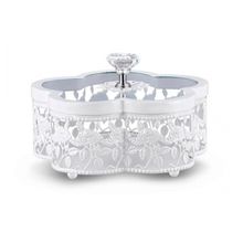 CAIXA BRANCA RENDADA DE METAL ESMALTADO 15,5X9CM